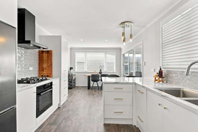 66 Devon Road Springvale_1