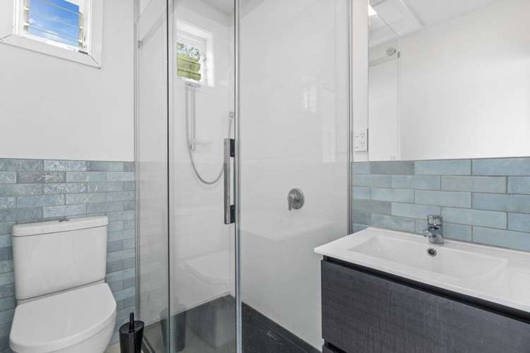 515 Marine Drive Eastbourne_11