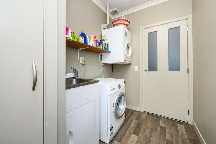 8 Stonebridge Heights Feilding_16