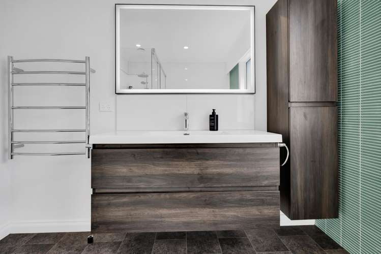 218 Henwood Road Paraite_19