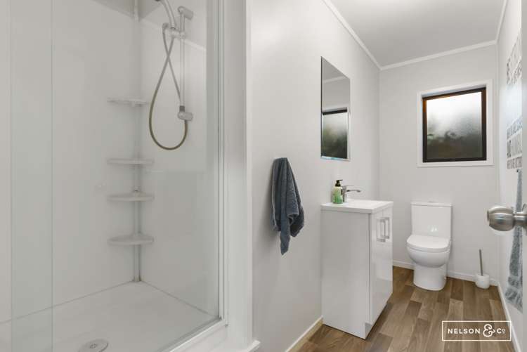 8 Prestwick Place Wattle Downs_14