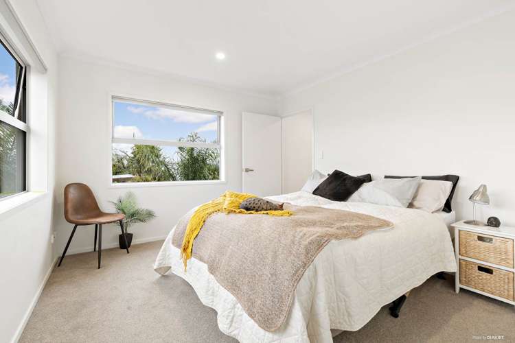 4 Karauria Lane Orewa_10