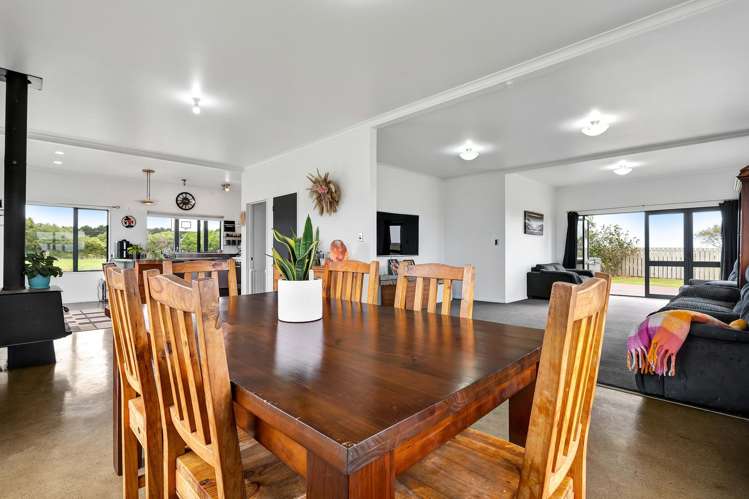 1544 South Road Manutahi_11