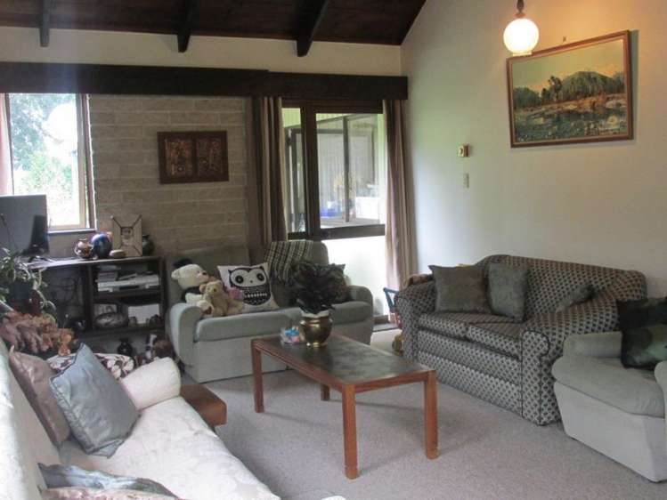 16 Kestrel Crescent Matamata_3