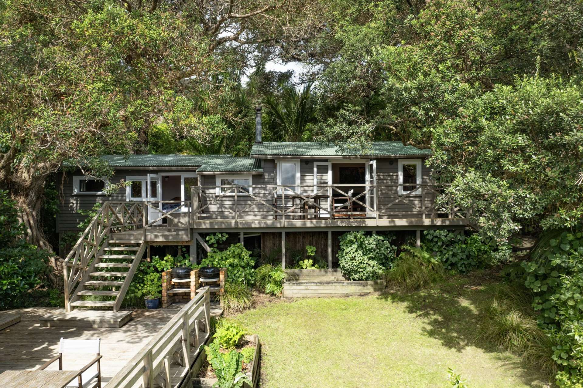 63 Seaview Road Piha_0