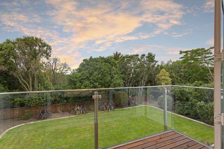 87 Travis Country Drive Burwood_13