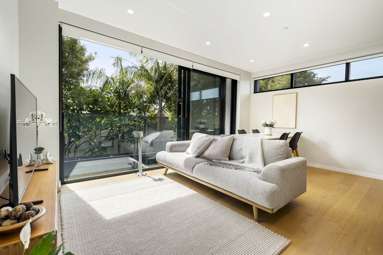 9/236 Kepa Road_2