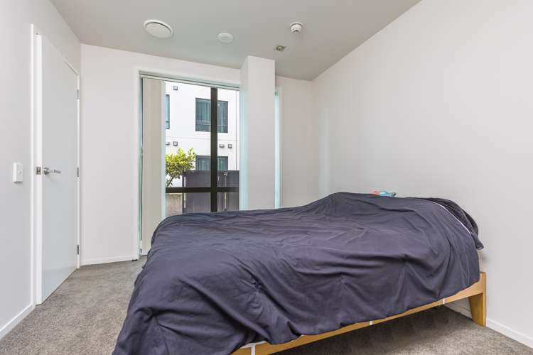 111/2 Dockside Lane Auckland Central_13