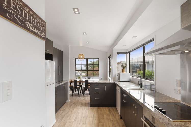 8 Taurus Place Kawaha Point_18