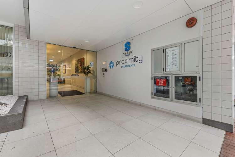 807/17 Amersham Way Manukau_14