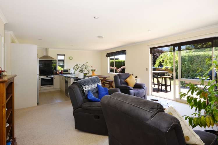 1 Ernest Place Brightwater_2