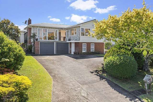 3 Bedroom home in Pakuranga Heights