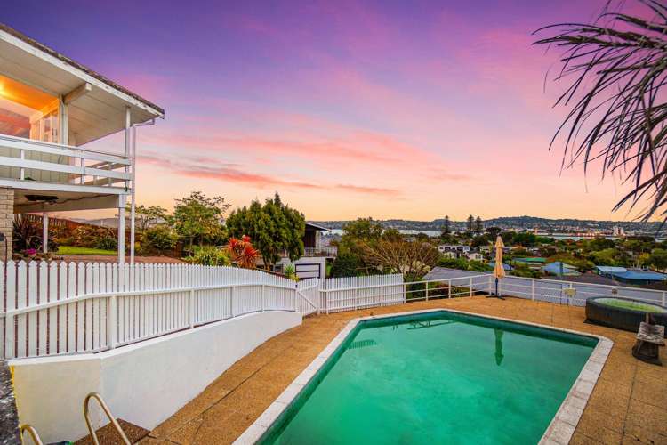 6 Conifer Lane Mangere Bridge_27