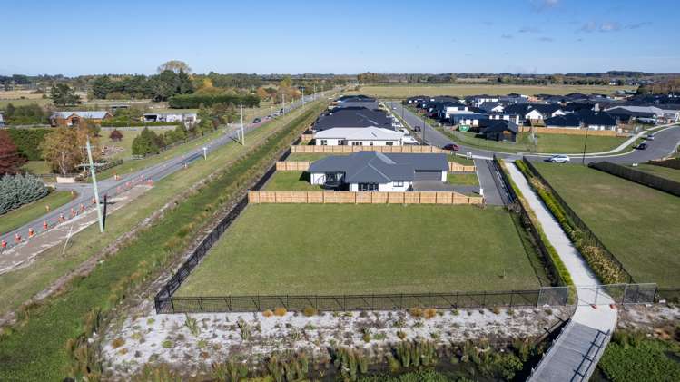 54 Candlesticks Crescent Lincoln_6