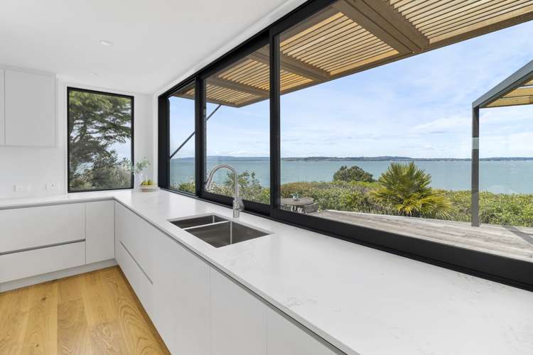 66 Kennedy Point Road Surfdale_11