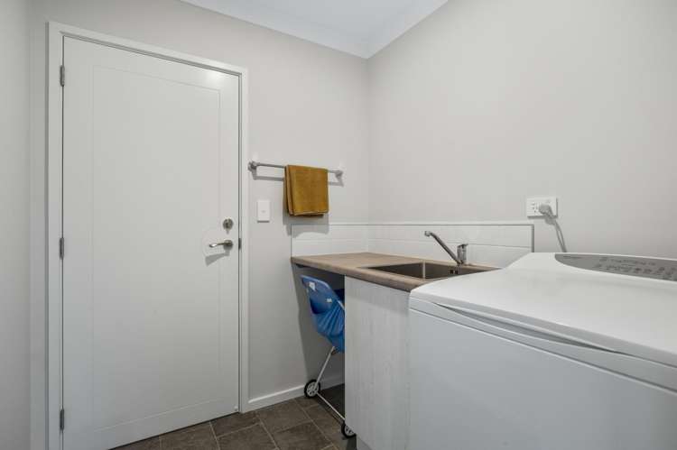 8 Coad Lane Pyes Pa_17