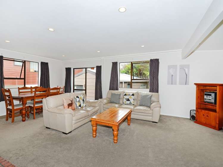 13 King Charles Drive Kingsley Heights_5