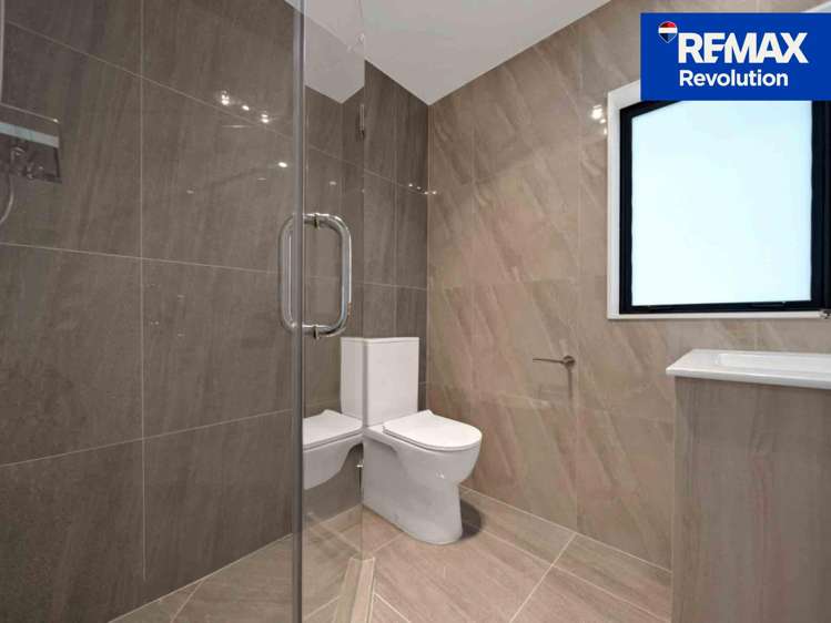 21B Blanes Road Weymouth_18