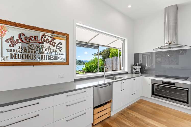 1248 Sandspit Road Sandspit_8