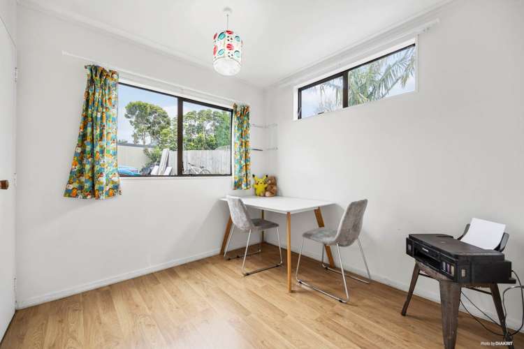 2/54 College Road Northcote_8