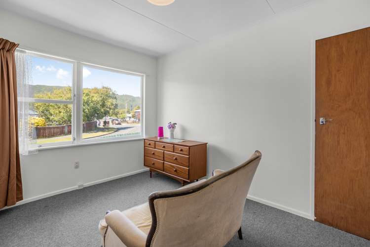 7 Hamstead Street Wainuiomata_11