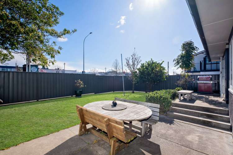 6 Lee Road Taradale_15