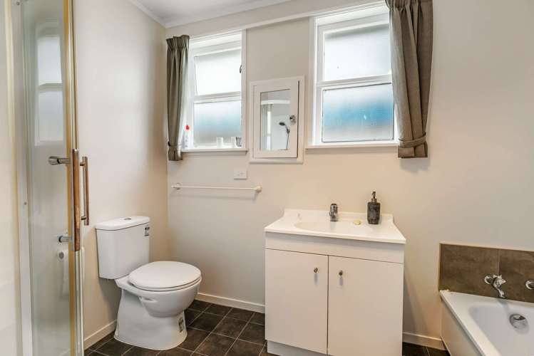 10 Humphrey Street Marton_16