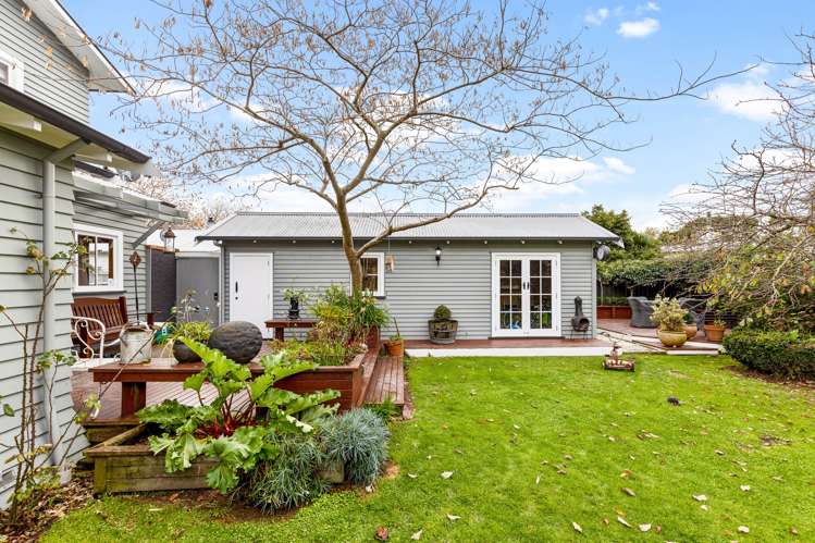 9 Mere Mere Avenue Palmerston North Central_16