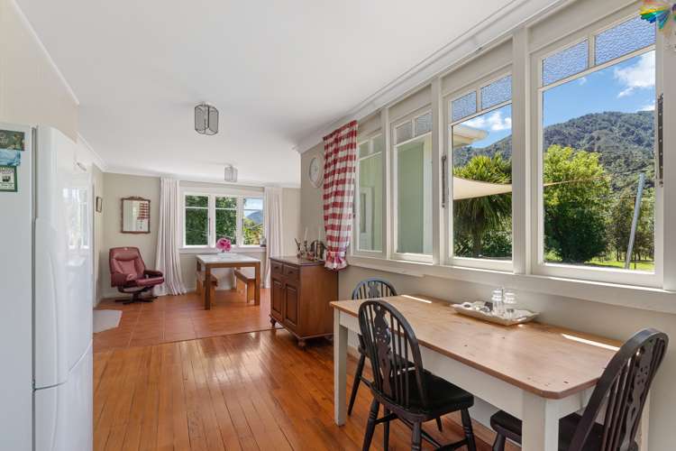 1406 Queen Charlotte Drive Anakiwa and Surrounds_6