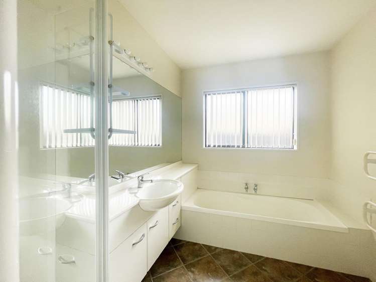 4 Riegler Place Belfast_13