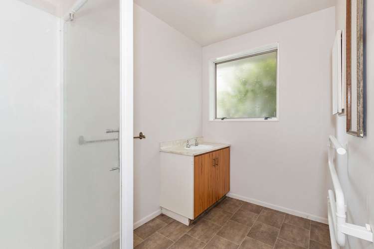 2/91a Rocking Horse Road Southshore_7