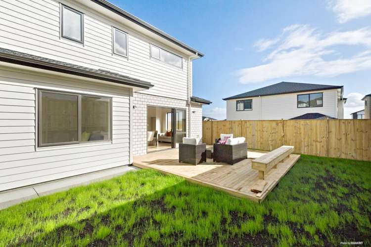 11 Cooladawson Drive Flat Bush_16