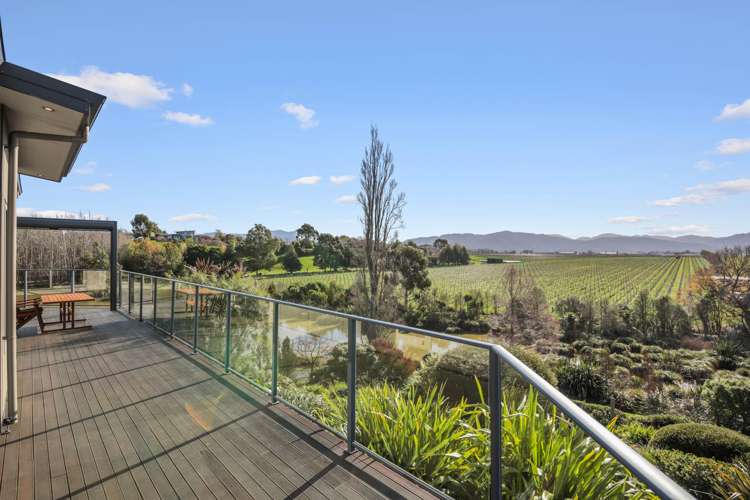 12 Lake View Place Fairhall_12