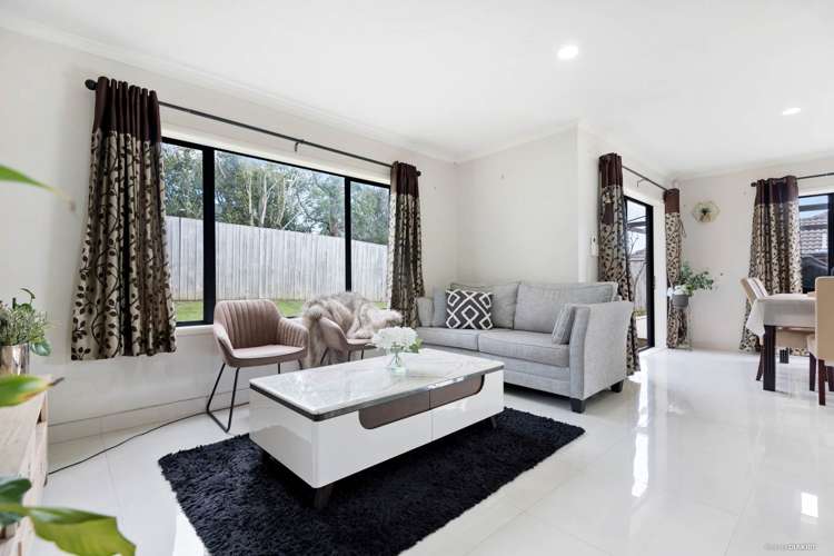 33 Newbliss Crescent East Tamaki Heights_2