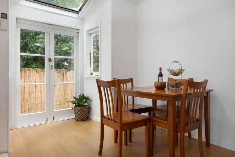 118 Old Farm Road Hamilton East_6