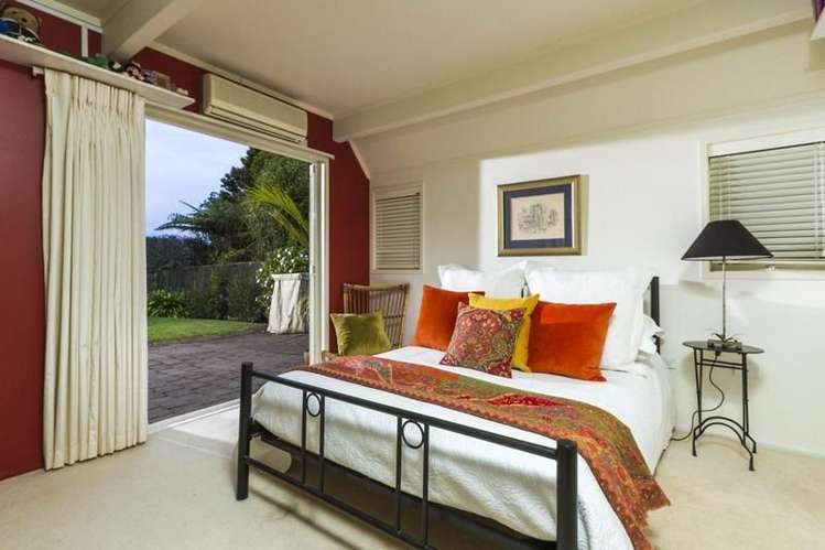 179 Beach Road Castor Bay_13