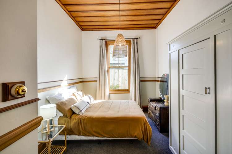 2 Cobden Crescent Bluff Hill_13