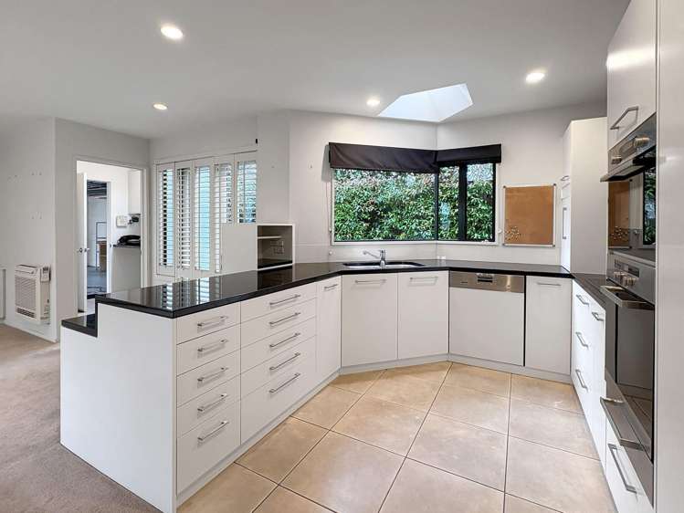 2/22 Queens Av Merivale_2