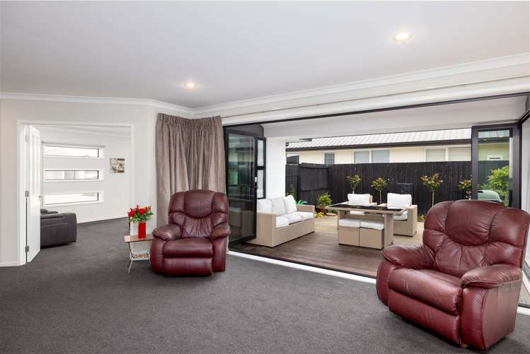 47 Vernon Drive Lincoln_8