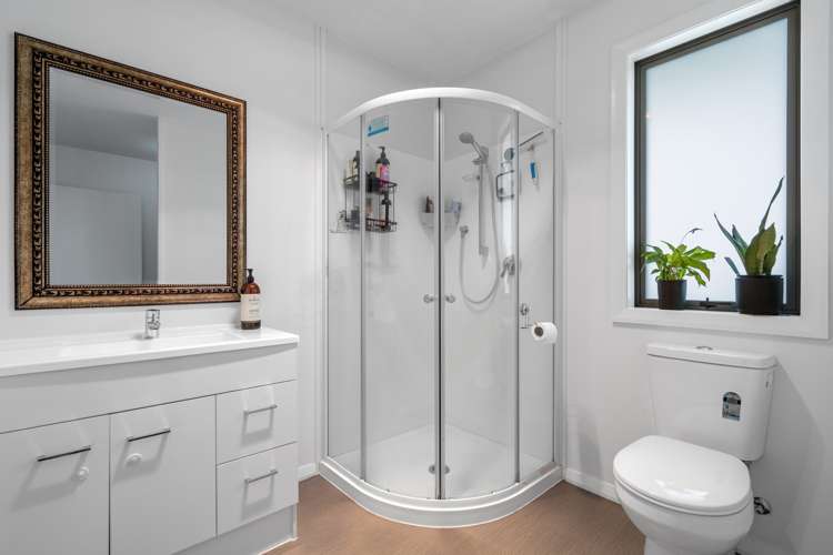 40 Fairfax Crescent Pyes Pa_8