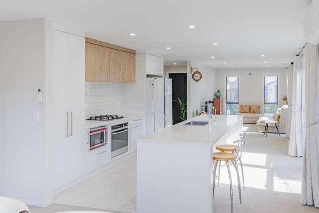 16 Probert Crescent Chartwell_4