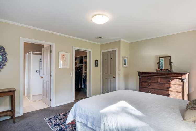 32 Awanui Drive Waikanae_17