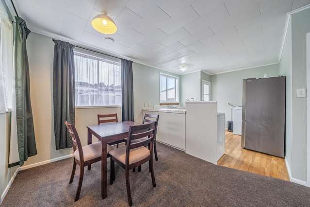 2/10 Ponderosa Grove Maoribank_2