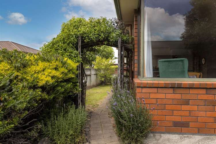 24 Karina Crescent Redwoodtown_15