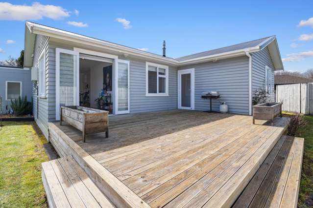 SIMPLY STYLISH & MOVE-IN READY