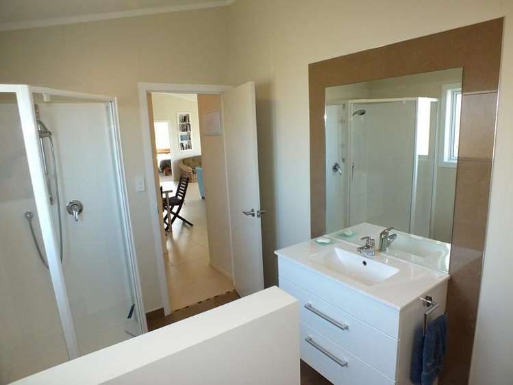 167 The Fairway Matarangi_9