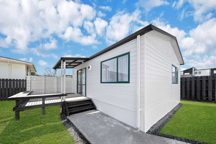 52 Friesian Drive Mangere_12