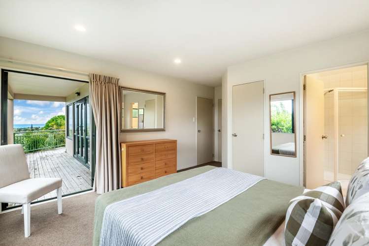 3/3 Galaxy Drive Mairangi Bay_17