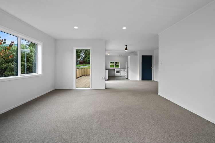 8 Meander Drive Welcome Bay_4