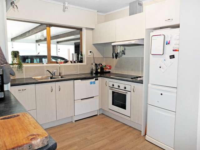 76 Cook Street Foxton_4